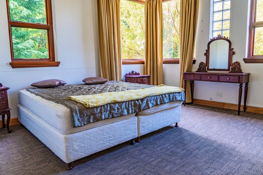 9 Bedroom Property for Sale in Bishopscourt Western Cape